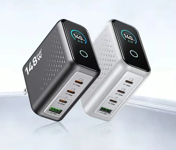 140W GaN charger. Featuring a real-time smart display, 4 ports (3x USB-C & 1x USB-A), and foldable plugs